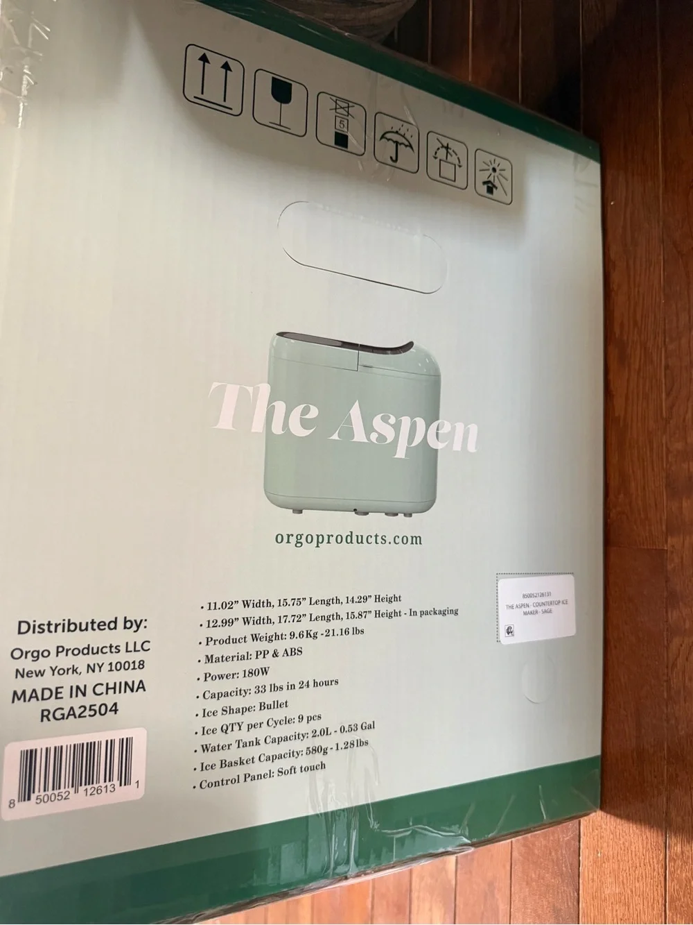 Orgo Craft Ice Maker, Model RGA2504, Sage Green NIB